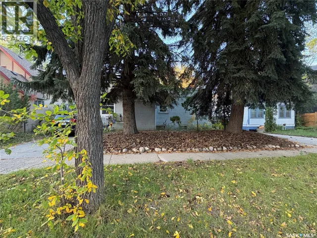 1115 13th STREET E, Saskatoon, Saskatchewan S7H0C1
