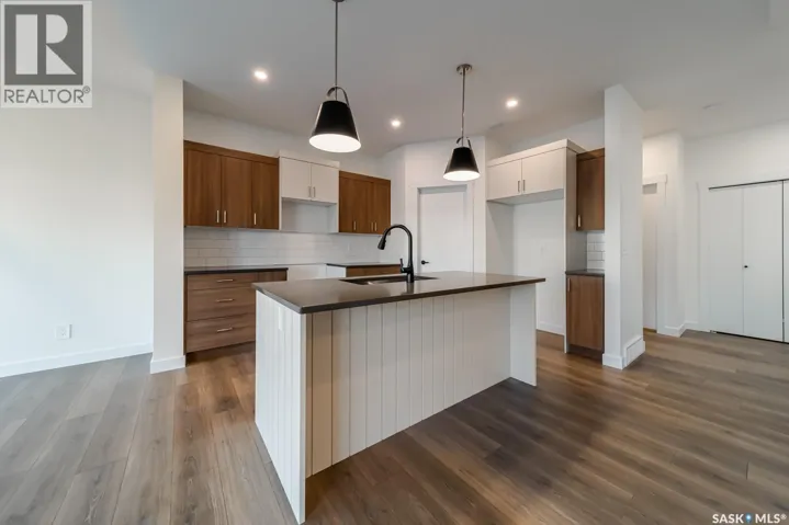 279 Doran WAY, Saskatoon, Saskatchewan S7V0Z7