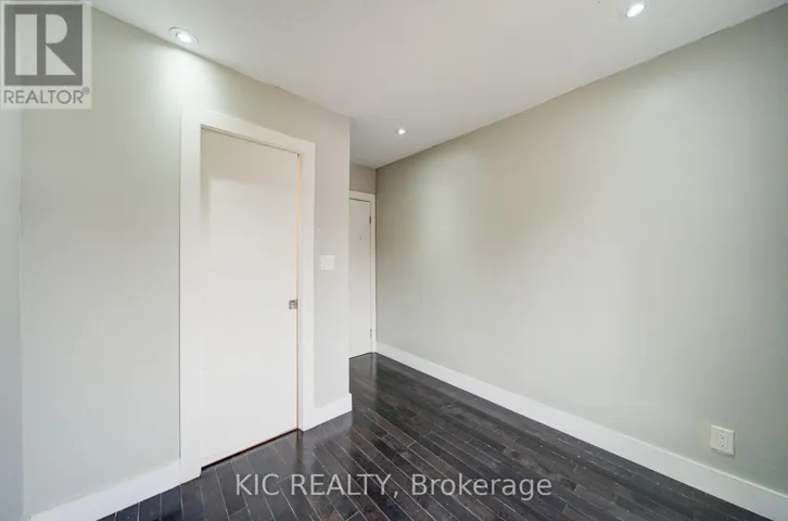 35 MONTCALM AVENUE NW, Toronto (Briar Hill-Belgravia), Ontario M6E4N5