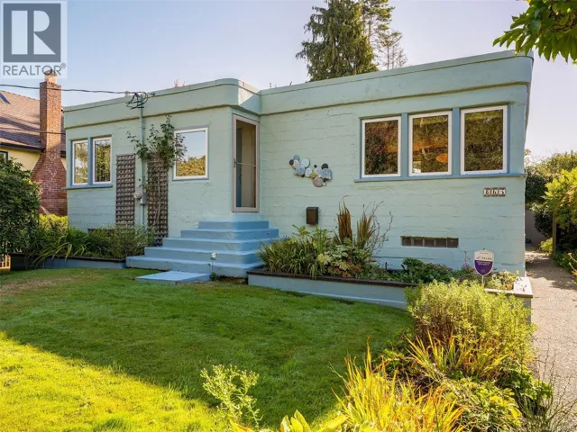 865 Bank St, Victoria, British Columbia V8S4A8