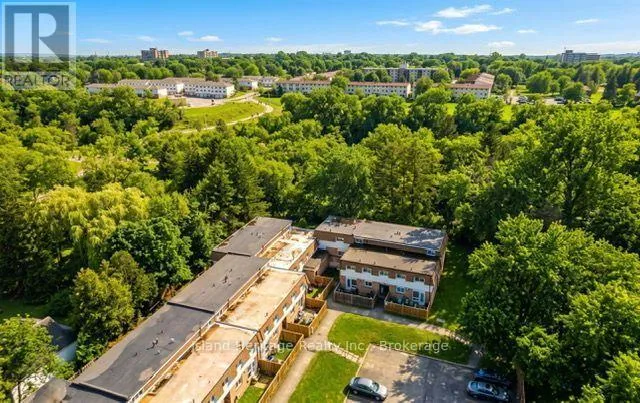 3 - 730 CEDAR STREET, Oshawa (Lakeview), Ontario L1H4M6
