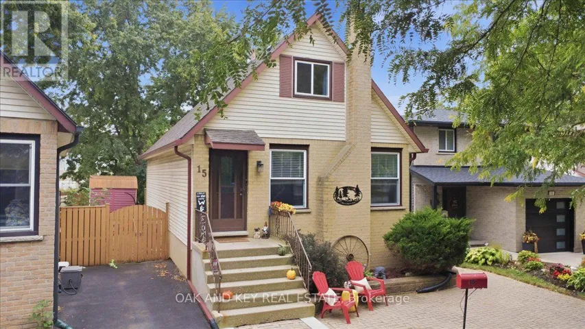 15 CHANCTON CRESCENT, London South (South Y), Ontario N6E2Y5