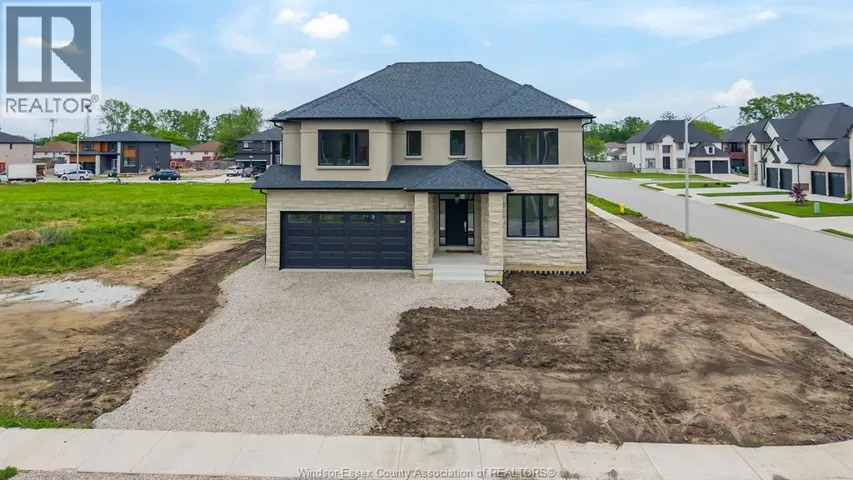 3698 FARROW AVENUE, Windsor, Ontario N8N1M2