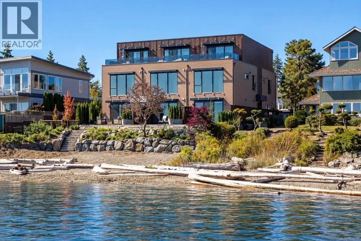 1 2525 Rothesay Ave, Sidney, British Columbia V8L2B9