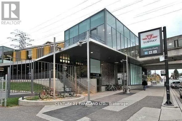 #215 - 5 MASSEY SQUARE, Toronto (Crescent Town), Ontario M4C5L6