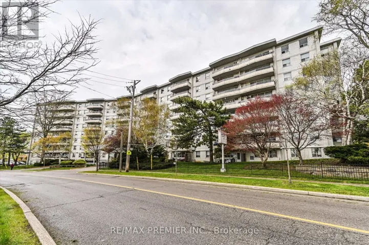 716 - 80 GRANDRAVINE DRIVE, Toronto (York University Heights), Ontario M3J1B2