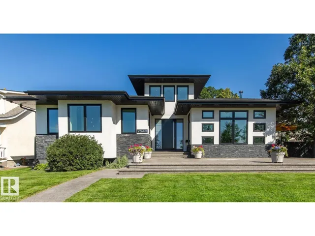 7548 110 AV NW, Edmonton, Alberta T5B0A4