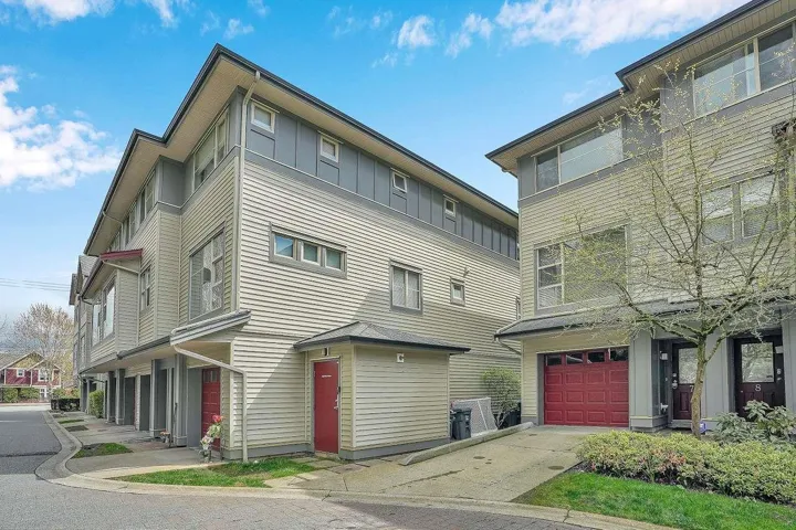 7 6033 168 STREET, Surrey, British Columbia V3S3X7