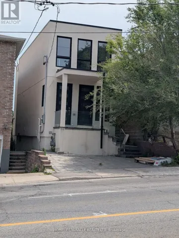 2099 DUFFERIN STREET, Toronto (Oakwood Village), Ontario M6E3R3