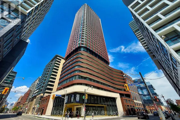 3005 - 180 FRONT STREET E, Toronto (Moss Park), Ontario M5A0K9