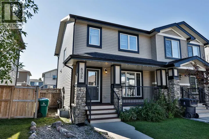 832 Silkstone Close, Lethbridge, Alberta T1J5C6