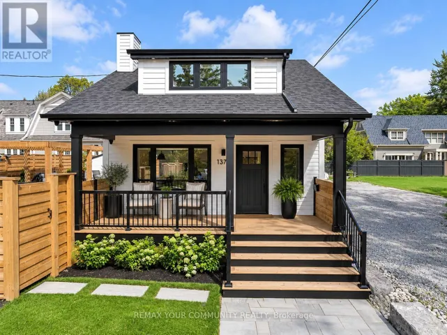 1379 CAROLINE STREET, Burlington (Brant), Ontario L7S1H5