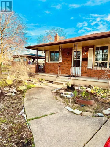 2 SHETLAND CRESCENT, St. Catharines (E. Chester), Ontario L2P3P7