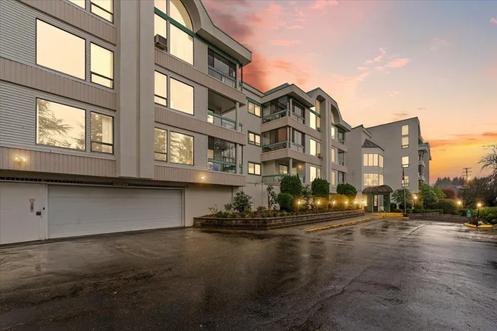 113 33030 GEORGE FERGUSON WAY WAY, Abbotsford, British Columbia V2S6Y2