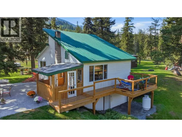 1385 6 Highway, Cherryville, British Columbia V0E2G1