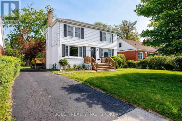 35 RIVERCREST DRIVE, St. Catharines (Glendale/Glenridge), Ontario L2T2P3