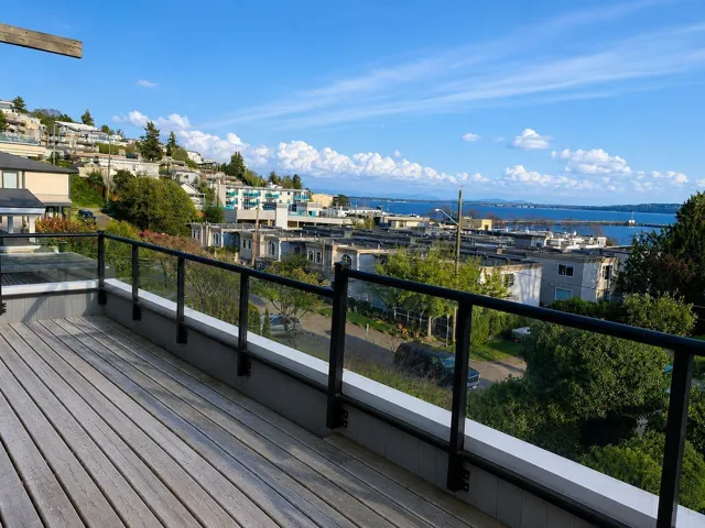 14878 BUENA VISTA AVENUE, White Rock, British Columbia V4B1X4