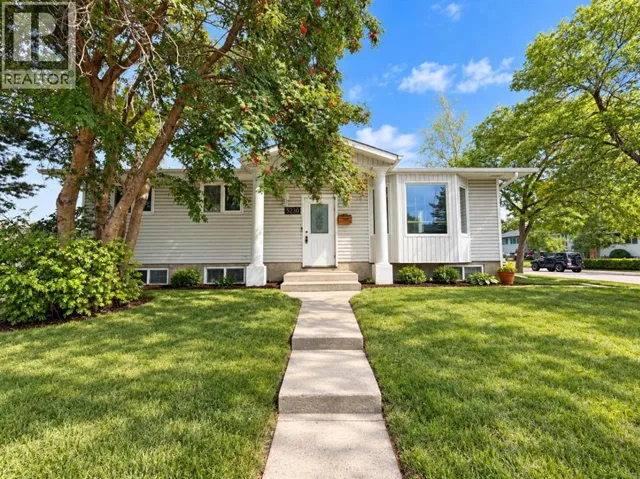 5230 Whitestone Road, Calgary, Alberta T1Y1T6