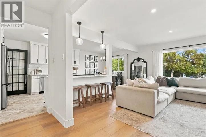 6031 Thornbank Drive NW, Calgary, Alberta T2K3P4