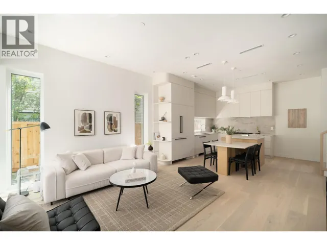 1 4161 WINDSOR STREET, Vancouver, British Columbia V5V4P2