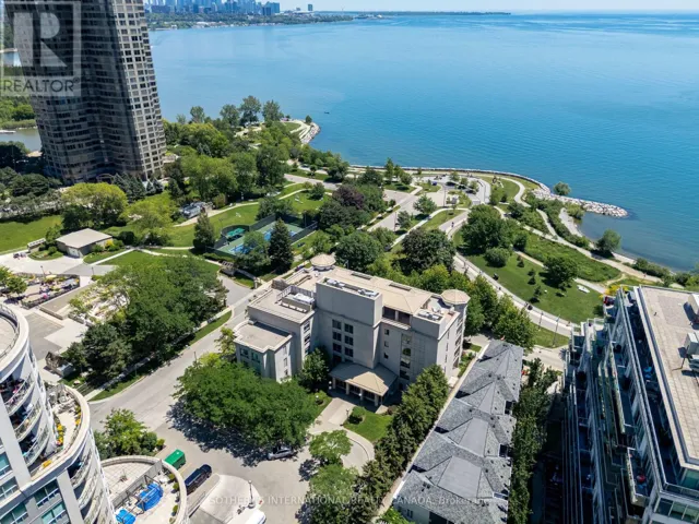 302 - 80 PALACE PIER COURT, Toronto (Mimico), Ontario M8V4C1