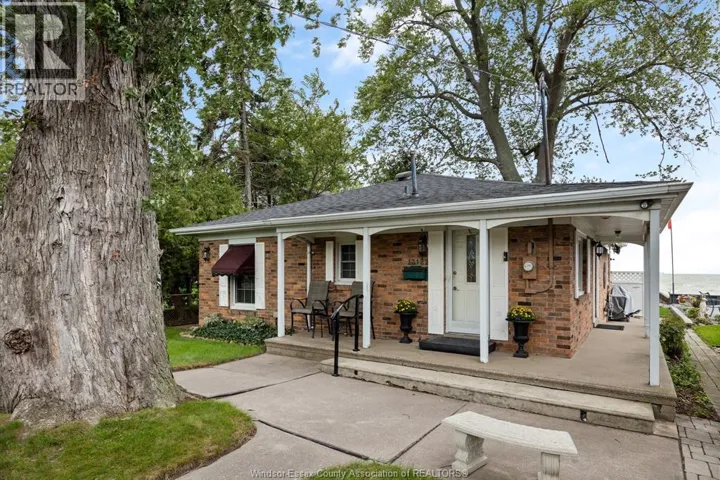 13122 Riverside DRIVE East, Tecumseh, Ontario N8N2M7