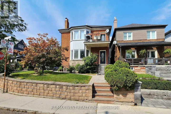 52 HEYDON PARK ROAD, Toronto (Little Portugal), Ontario M6J2C8