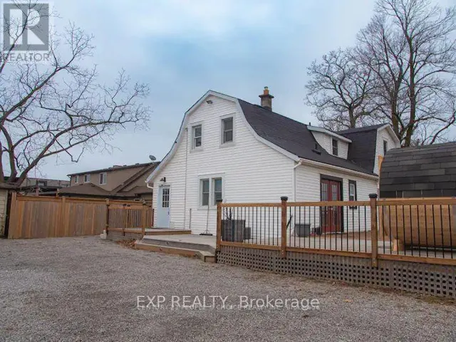 3090 MONTROSE ROAD, Niagara Falls (Mt. Carmel), Ontario L2E6S4