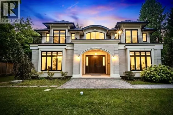 1048 HANDSWORTH ROAD, North Vancouver, British Columbia V7R2A6