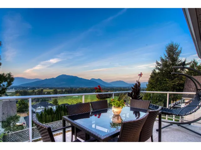 47465 SWALLOW CRESCENT, Little Mountain, Chilliwack, British Columbia V2P7P8