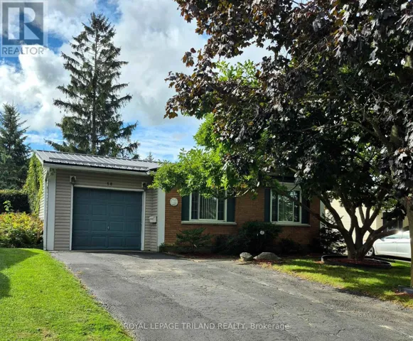 58 VANBUSKIRK DRIVE, St. Thomas, Ontario N5R4Z2