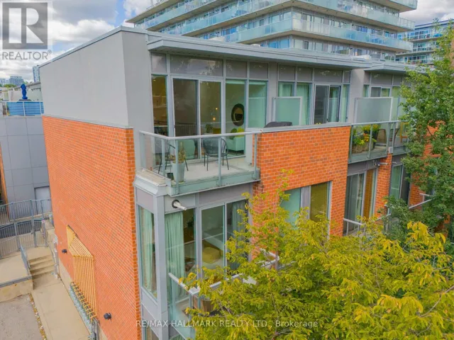 3 - 34 BOSTON AVENUE, Toronto (South Riverdale), Ontario M4M2T9