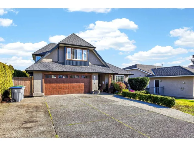 1065 KING GEORGE BOULEVARD, Surrey, British Columbia V4A9S7