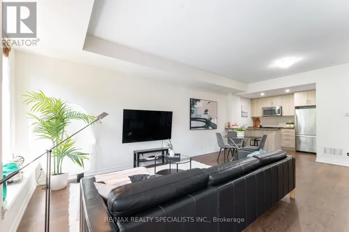 34 - 120 TWENTY FOURTH STREET, Toronto (Long Branch), Ontario M8V0B9