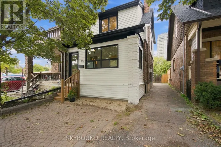 45 WESTLAKE AVENUE, Toronto (East End-Danforth), Ontario M4C4P7