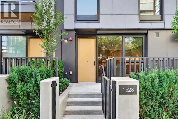 1528 W 6TH AVENUE, Vancouver, British Columbia V6J0J9