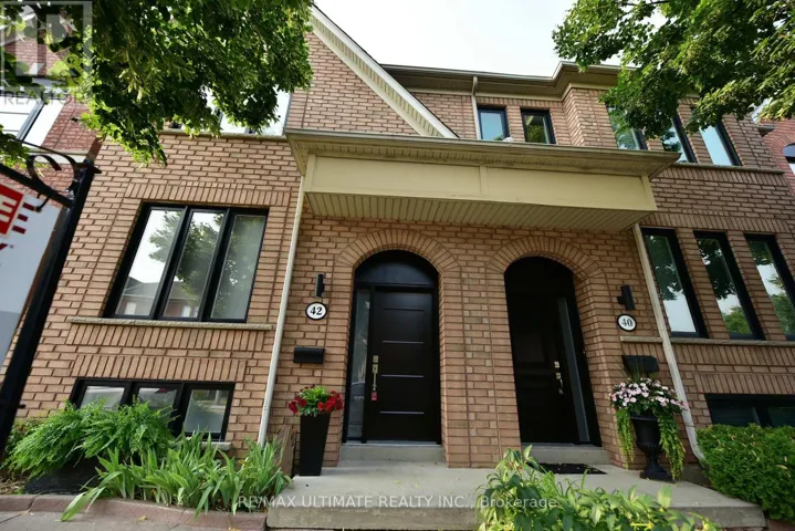 42 VIELLA STREET, Toronto (Junction Area), Ontario M6N5C8