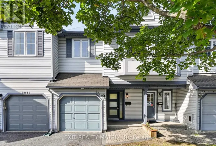 2043 AVENUE O, Ottawa, Ontario K1G0B1