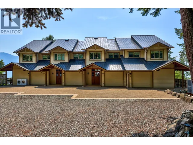 1959 BRISTOW Road Unit# 3, North Shuswap, British Columbia V0E1M6