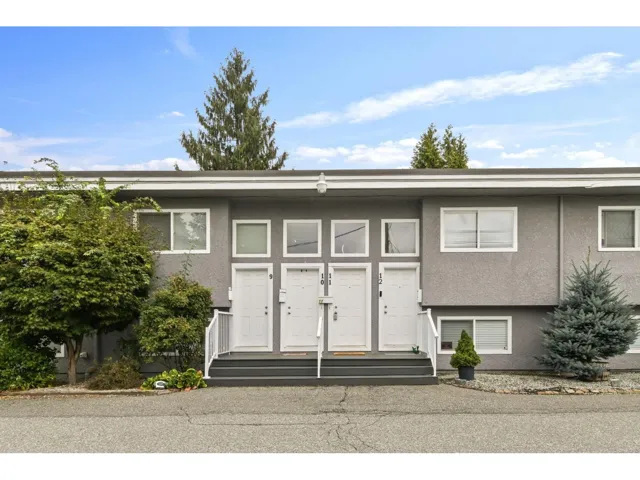 11 33900 MAYFAIR AVENUE, Abbotsford, British Columbia V2S1R2