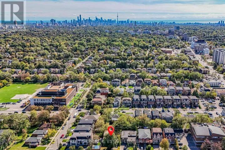 75 STORMONT AVENUE, Toronto (Bedford Park-Nortown), Ontario M5N2C3