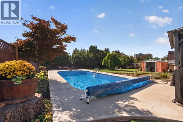 1261 Lawson Avenue, Kelowna, British Columbia V1Y6V1