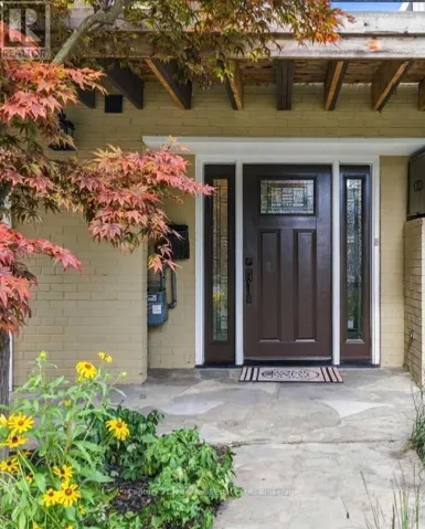 37 TULIP STREET S, Oakville (BR Bronte), Ontario L6L3V3