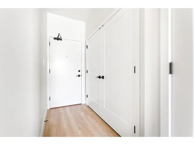 601 33538 COTTAGE LANE, Abbotsford, British Columbia V2S6B8