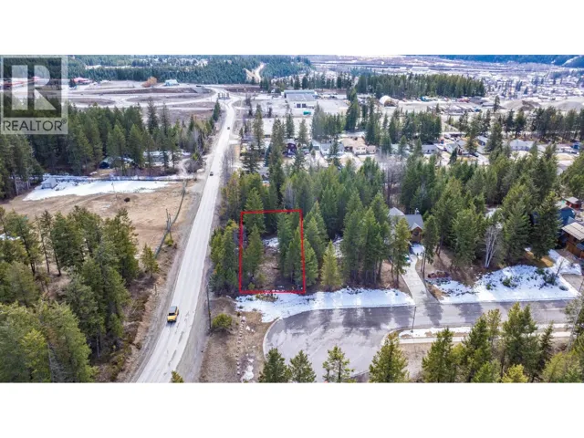 1400 Pine Drive, Golden, British Columbia V0A1H1