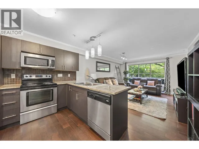 102 2228 WELCHER AVENUE, Port Coquitlam, British Columbia V3C1X3