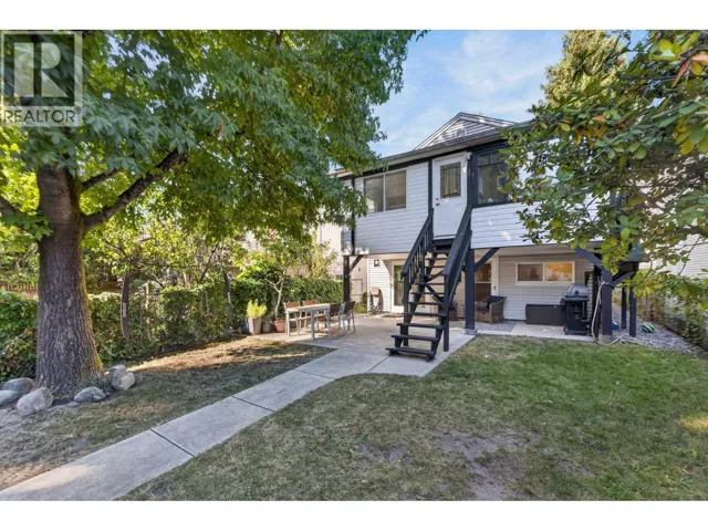 2218 E 11TH AVENUE, Vancouver, British Columbia V5N1Z6
