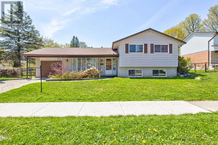 557 GLEN MANOR BOULEVARD, Waterloo, Ontario N2L4T7