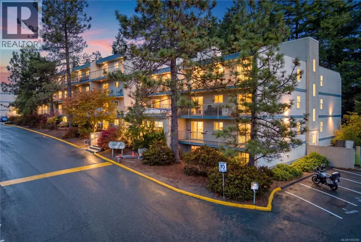 405 4720 Uplands Dr, Nanaimo, British Columbia V9T4S7