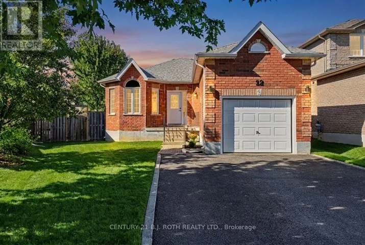 12 LAMONT CRESCENT, Barrie (Ardagh), Ontario L4N2G8